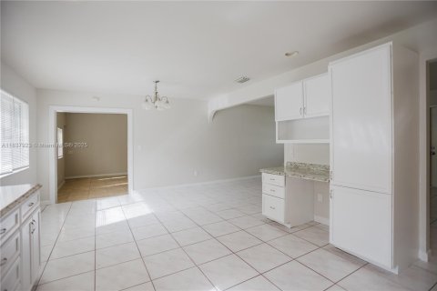 Casa en venta en Port St. Lucie, Florida, 3 dormitorios, 137.12 m2 № 1830548 - foto 8