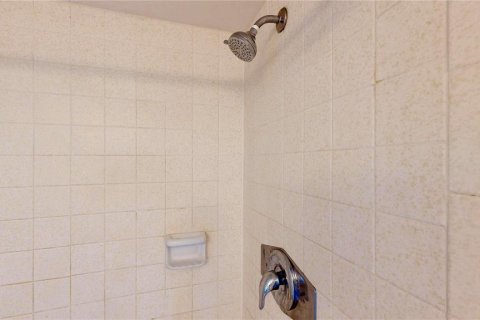 Condo in Ocoee, Florida, 2 bedrooms № 2218421 - photo 18