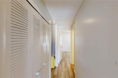 Condo in Ocoee, Florida, 2 bedrooms № 2218421 - photo 19