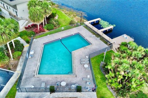 Condo in Ocoee, Florida, 2 bedrooms № 2218421 - photo 27