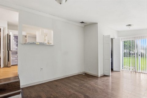 Casa en venta en Tampa, Florida, 3 dormitorios, 97.27 m2 № 2209976 - foto 9