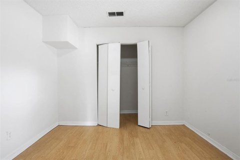 Casa en venta en Tampa, Florida, 3 dormitorios, 97.27 m2 № 2209976 - foto 14