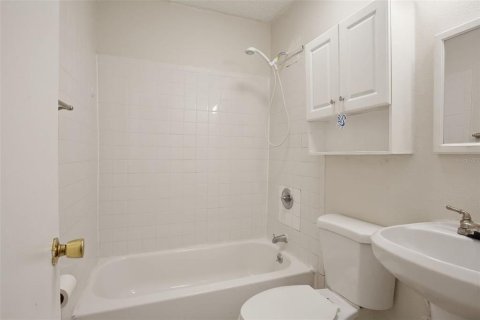 Casa en venta en Tampa, Florida, 3 dormitorios, 97.27 m2 № 2209976 - foto 22