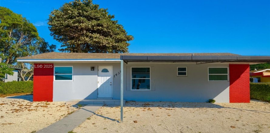 Villa ou maison à Miami, Floride 4 chambres, 106.84 m2 № 1988353