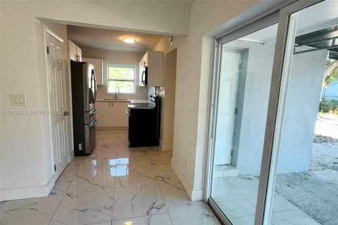 Villa ou maison à vendre à Miami, Floride: 4 chambres, 106.84 m2 № 1988353 - photo 6