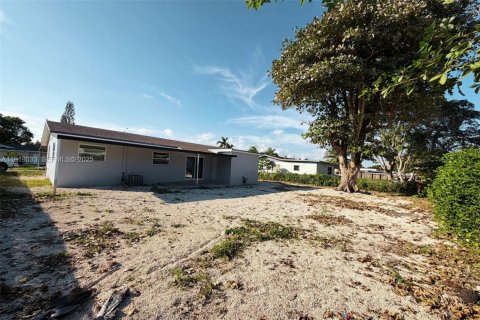 Villa ou maison à vendre à Miami, Floride: 4 chambres, 106.84 m2 № 1988353 - photo 12