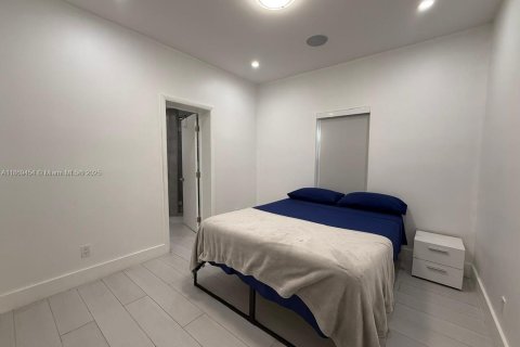 Купить виллу или дом в Майами, Флорида 2 спальни, 74.79м2, № 1895293 - фото 14