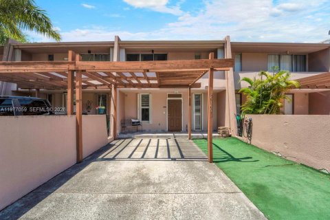 Touwnhouse à Miami, Floride 2 chambres, 133.78 m2 № 2042420