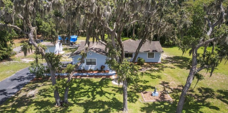House in Hudson, Florida 3 bedrooms, 155.33 sq.m. № 1829559