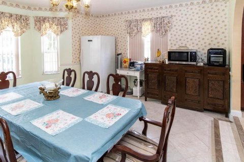 House in Brooksville, Florida 4 bedrooms, 319.77 sq.m. № 1631534 - photo 17