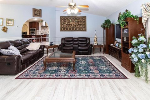 House in Brooksville, Florida 4 bedrooms, 319.77 sq.m. № 1631534 - photo 26