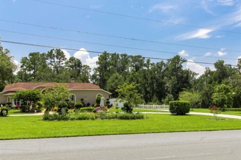 House in Brooksville, Florida 4 bedrooms, 319.77 sq.m. № 1631534 - photo 2