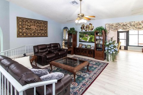 House in Brooksville, Florida 4 bedrooms, 319.77 sq.m. № 1631534 - photo 7