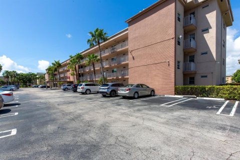 Copropriété à vendre à Boynton Beach, Floride: 2 chambres, 89.19 m2 № 2261745 - photo 2