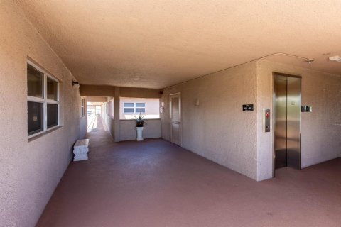 Copropriété à vendre à Boynton Beach, Floride: 2 chambres, 89.19 m2 № 2261745 - photo 5