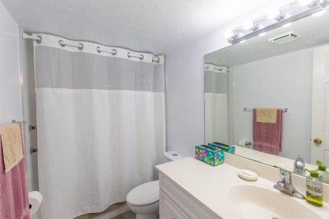Copropriété à vendre à Boynton Beach, Floride: 2 chambres, 89.19 m2 № 2261745 - photo 11