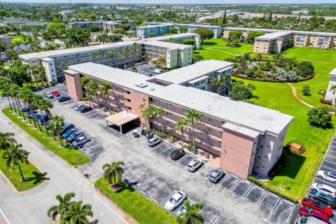 Copropriété à vendre à Boynton Beach, Floride: 2 chambres, 89.19 m2 № 2261745 - photo 25