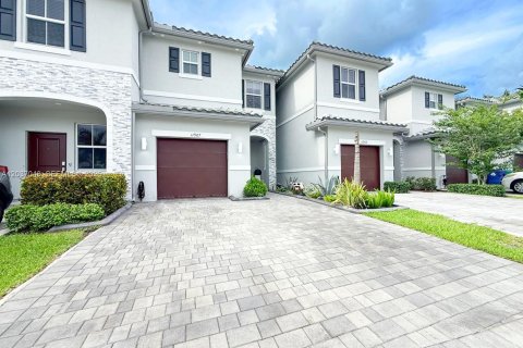 Touwnhouse à louer à Coral Springs, Floride: 3 chambres, 124.86 m2 № 2153892 - photo 3