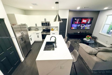 Touwnhouse à louer à Coral Springs, Floride: 3 chambres, 124.86 m2 № 2153892 - photo 13