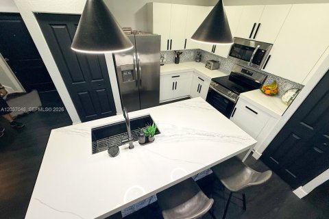 Touwnhouse à louer à Coral Springs, Floride: 3 chambres, 124.86 m2 № 2153892 - photo 9