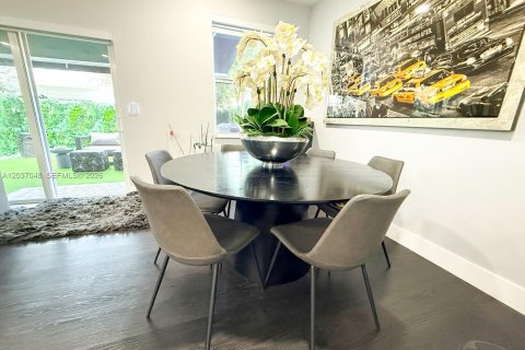 Touwnhouse à louer à Coral Springs, Floride: 3 chambres, 124.86 m2 № 2153892 - photo 15