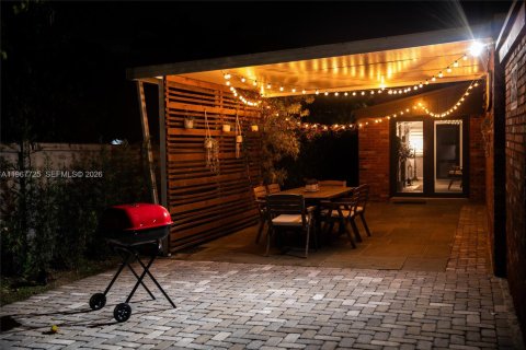 Villa ou maison à vendre à North Miami Beach, Floride: 2 chambres, 124.3 m2 № 2035924 - photo 24