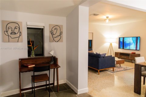 Villa ou maison à vendre à North Miami Beach, Floride: 2 chambres, 124.3 m2 № 2035924 - photo 4