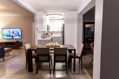 Villa ou maison à vendre à North Miami Beach, Floride: 2 chambres, 124.3 m2 № 2035924 - photo 14