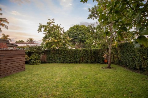 Villa ou maison à vendre à North Miami Beach, Floride: 2 chambres, 124.3 m2 № 2035924 - photo 30