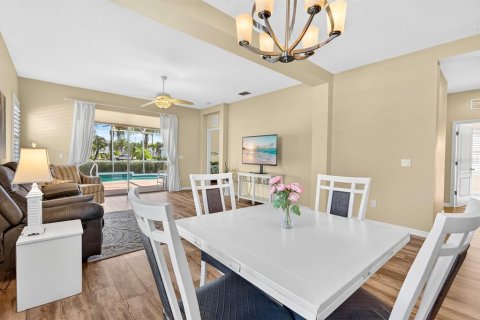 Villa ou maison à vendre à Bradenton, Floride: 3 chambres, 163.51 m2 № 2398387 - photo 11