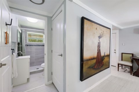 Villa ou maison à vendre à Fort Lauderdale, Floride: 2 chambres, 70.05 m2 № 1989115 - photo 12