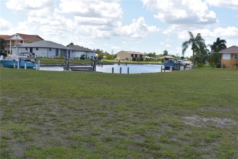 Terrain à vendre à Punta Gorda, Floride № 2147458 - photo 4