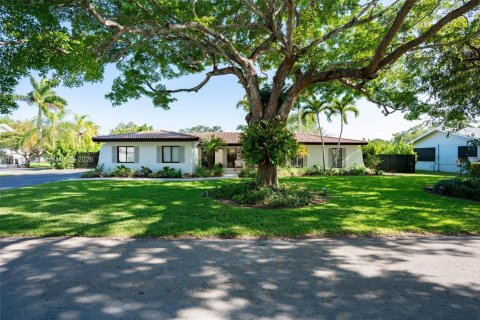 House in Palmetto Bay, Florida 4 bedrooms, 211.45 sq.m. № 2075051 - photo 8