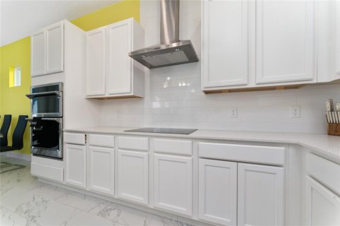 Снять в аренду виллу или дом в Киссимми, Флорида 5 комнат, 285.77м2, № 1446082 - фото 20
