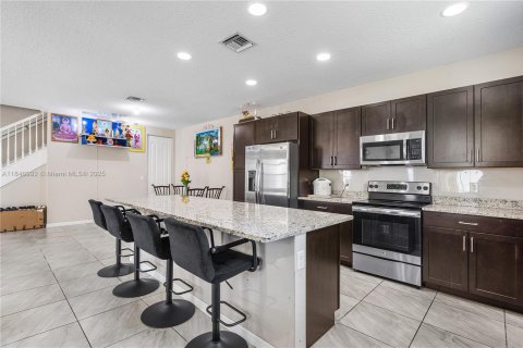 House in Davie, Florida 4 bedrooms, 222.97 sq.m. № 1935841 - photo 16