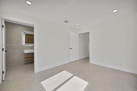Casa en venta en Hollywood, Florida, 4 dormitorios, 157.19 m2 № 1968125 - foto 7