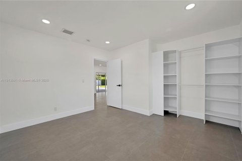 Casa en venta en Hollywood, Florida, 4 dormitorios, 157.19 m2 № 1968125 - foto 14