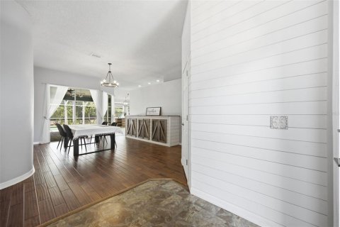 House in Wesley Chapel, Florida 4 bedrooms, 205.5 sq.m. № 2306263 - photo 4