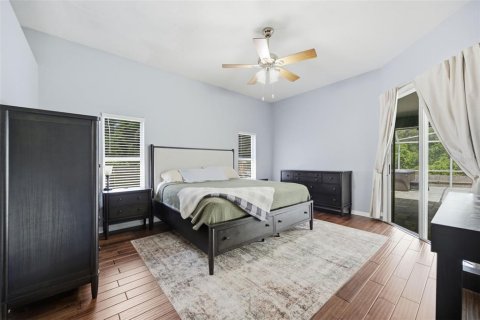 House in Wesley Chapel, Florida 4 bedrooms, 205.5 sq.m. № 2306263 - photo 16
