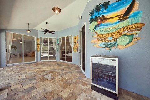 House in Wesley Chapel, Florida 4 bedrooms, 205.5 sq.m. № 2306263 - photo 29