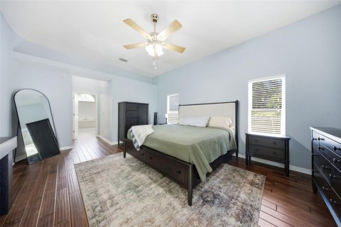House in Wesley Chapel, Florida 4 bedrooms, 205.5 sq.m. № 2306263 - photo 17