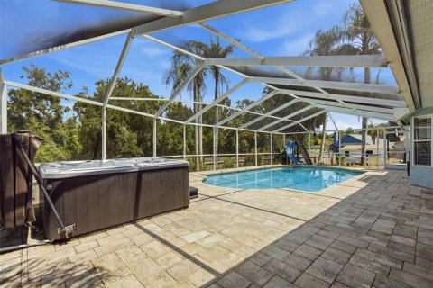 House in Wesley Chapel, Florida 4 bedrooms, 205.5 sq.m. № 2306263 - photo 30
