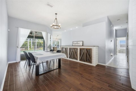 House in Wesley Chapel, Florida 4 bedrooms, 205.5 sq.m. № 2306263 - photo 6
