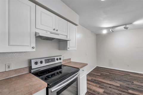 Townhouse in Zephyrhills, Florida 3 bedrooms, 111.95 sq.m. № 1802004 - photo 14