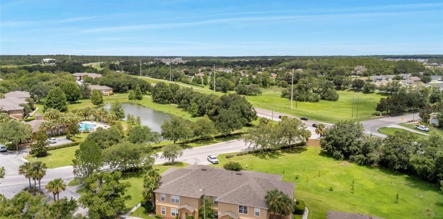 Townhouse in Zephyrhills, Florida 3 bedrooms, 111.95 sq.m. № 1802004