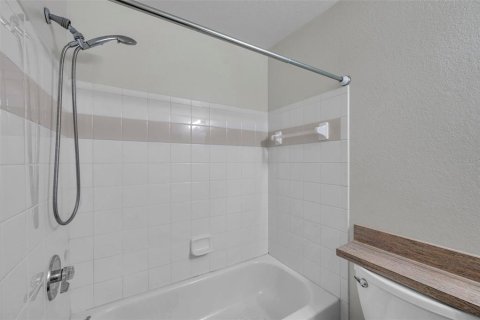 Townhouse in Zephyrhills, Florida 3 bedrooms, 111.95 sq.m. № 1802004 - photo 21