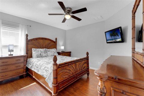Casa en venta en Kissimmee, Florida, 7 dormitorios, 267.65 m2 № 1909309 - foto 28