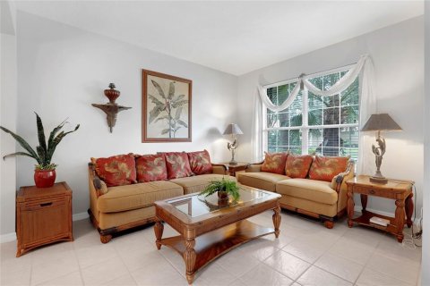 Casa en venta en Kissimmee, Florida, 7 dormitorios, 267.65 m2 № 1909309 - foto 5