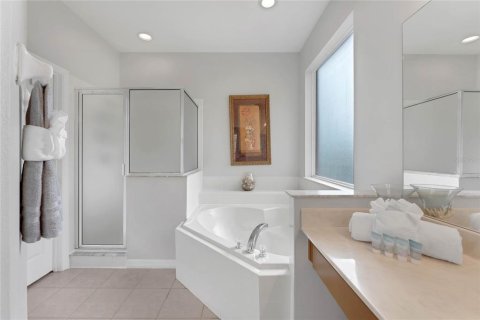 Casa en venta en Kissimmee, Florida, 7 dormitorios, 267.65 m2 № 1909309 - foto 21