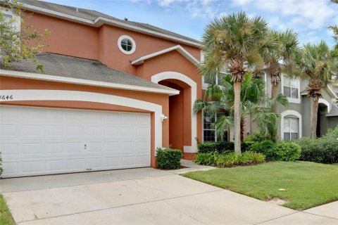 Casa en venta en Kissimmee, Florida, 7 dormitorios, 267.65 m2 № 1909309 - foto 3